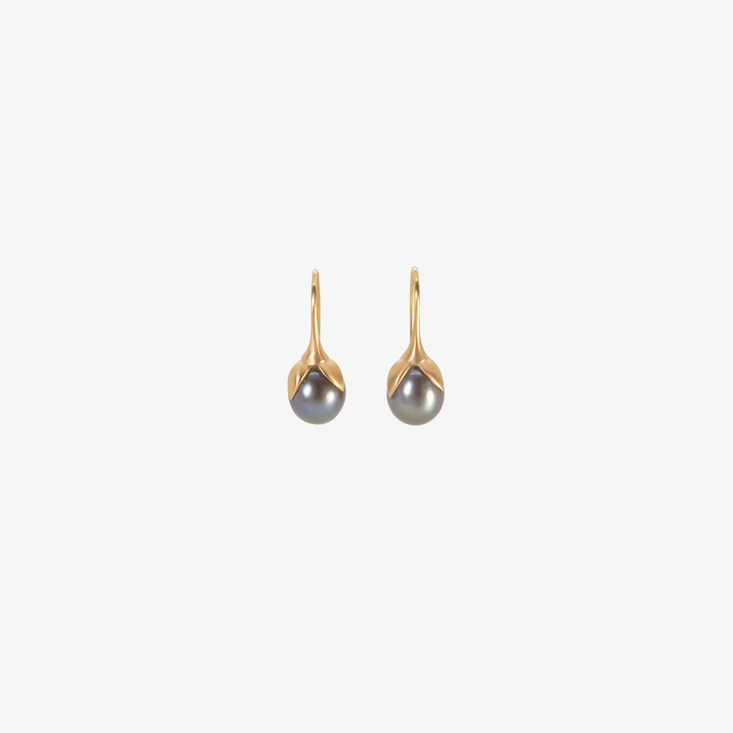 14k & black freshwater pearl eggplant earrings
