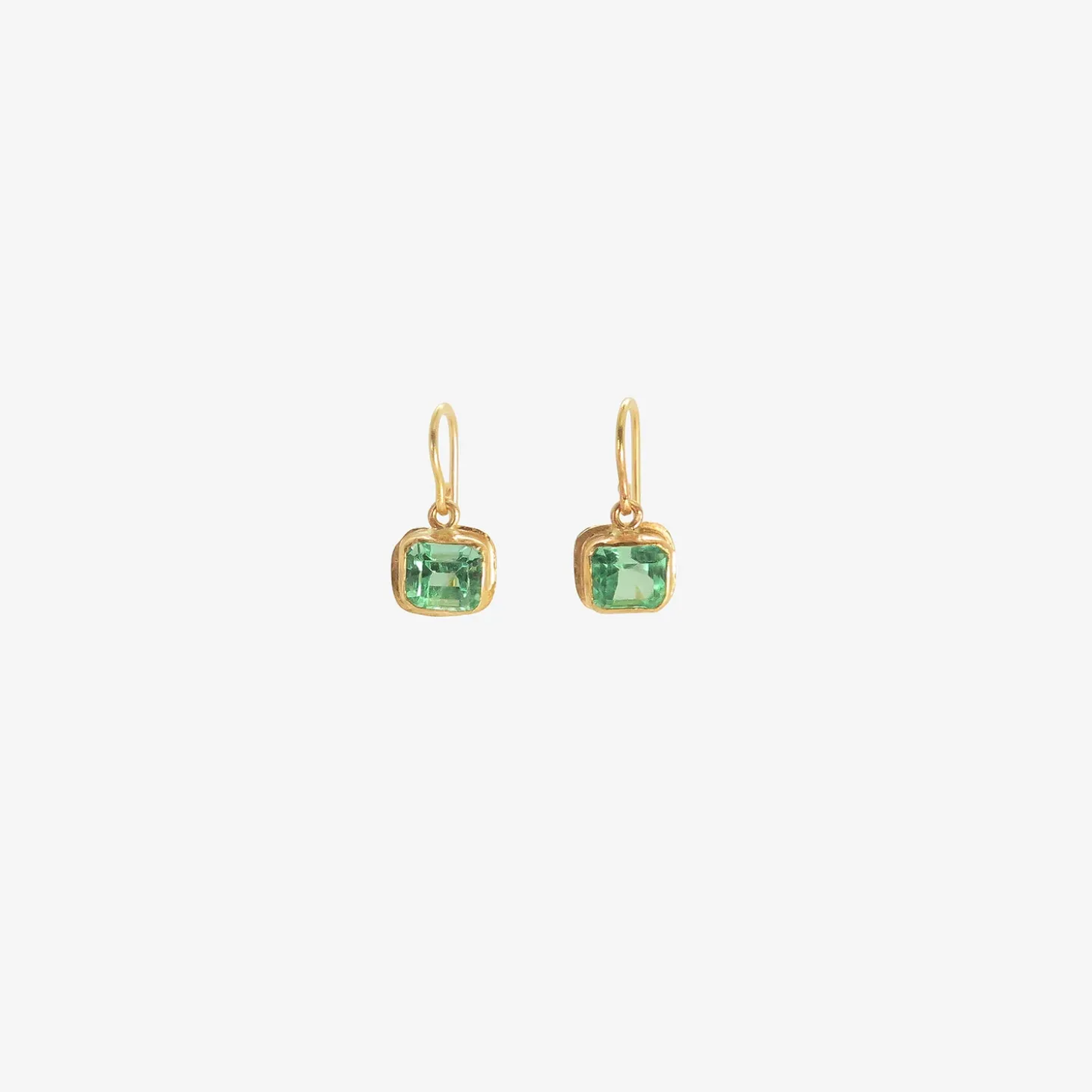 18k & colombian emerald single drop earrings, 2.75ct
