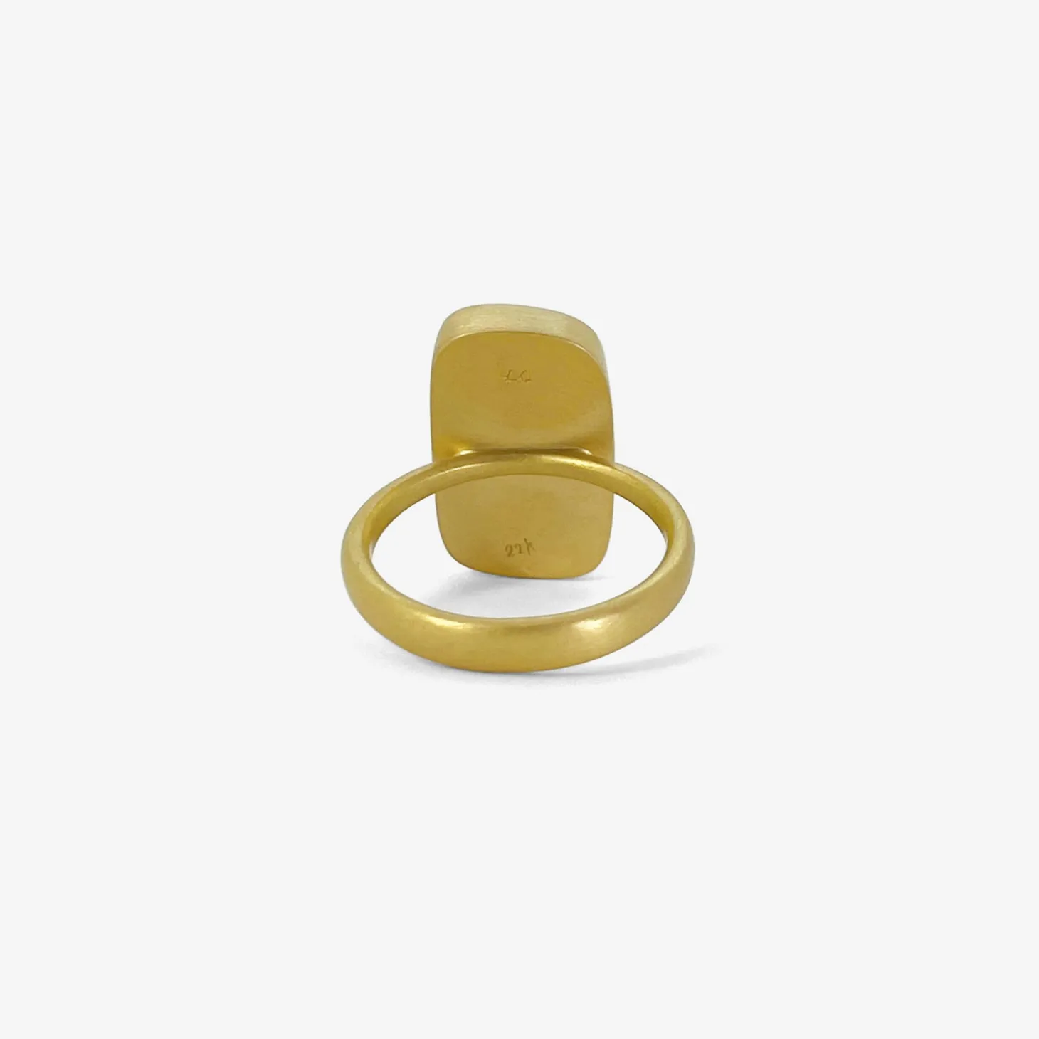 22k & cushion-shaped boulder opal ring, 10.32ct