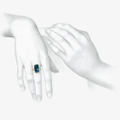 22k & cushion-shaped boulder opal ring, 10.32ct