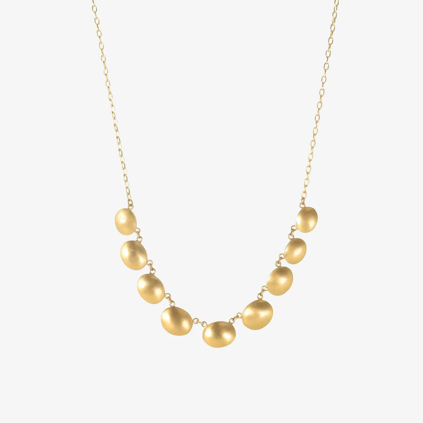 18k & graduated rose-cut umba sapphire necklace, 17ct