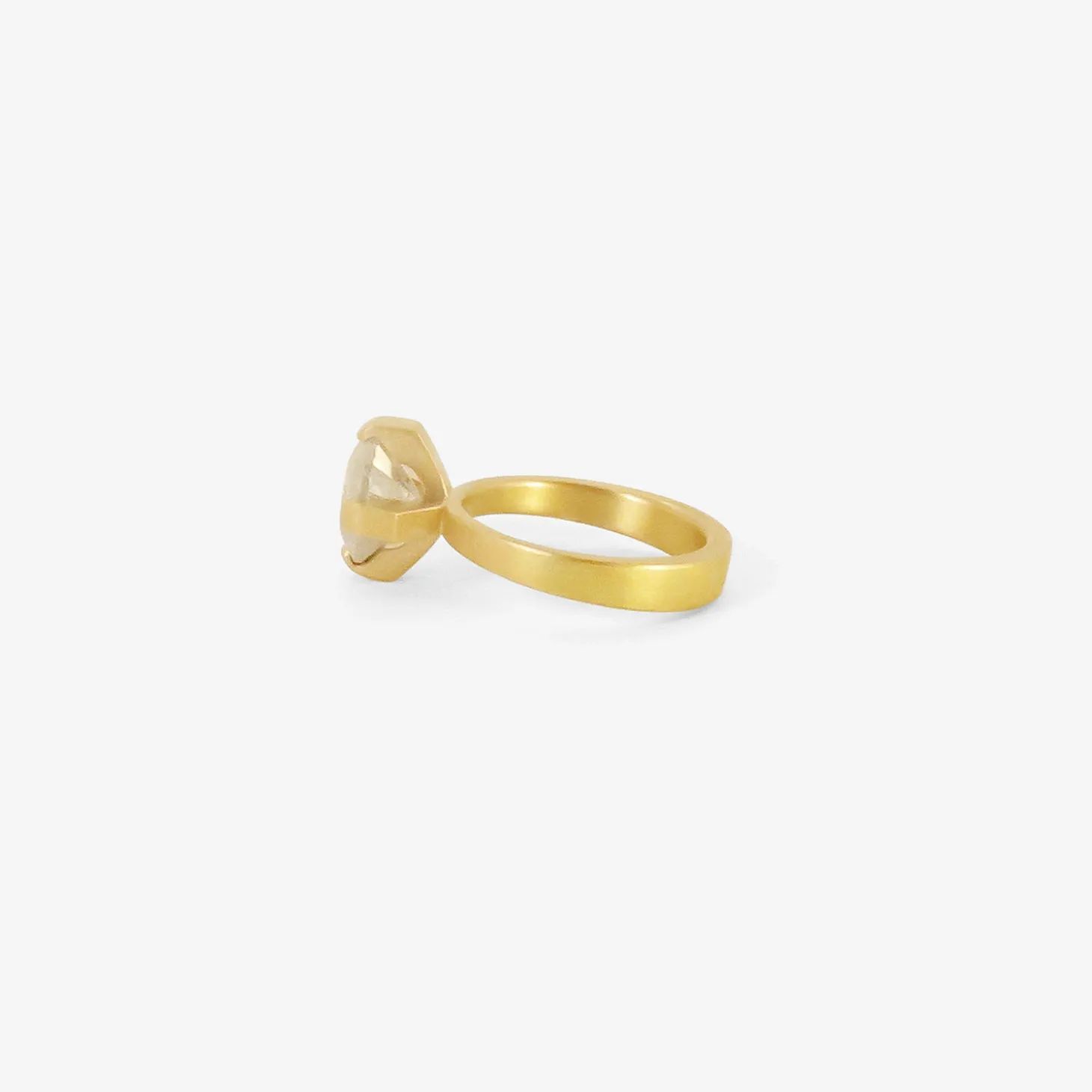 18k & icy brilliant-cut diamond prong set ring, 3.29ct