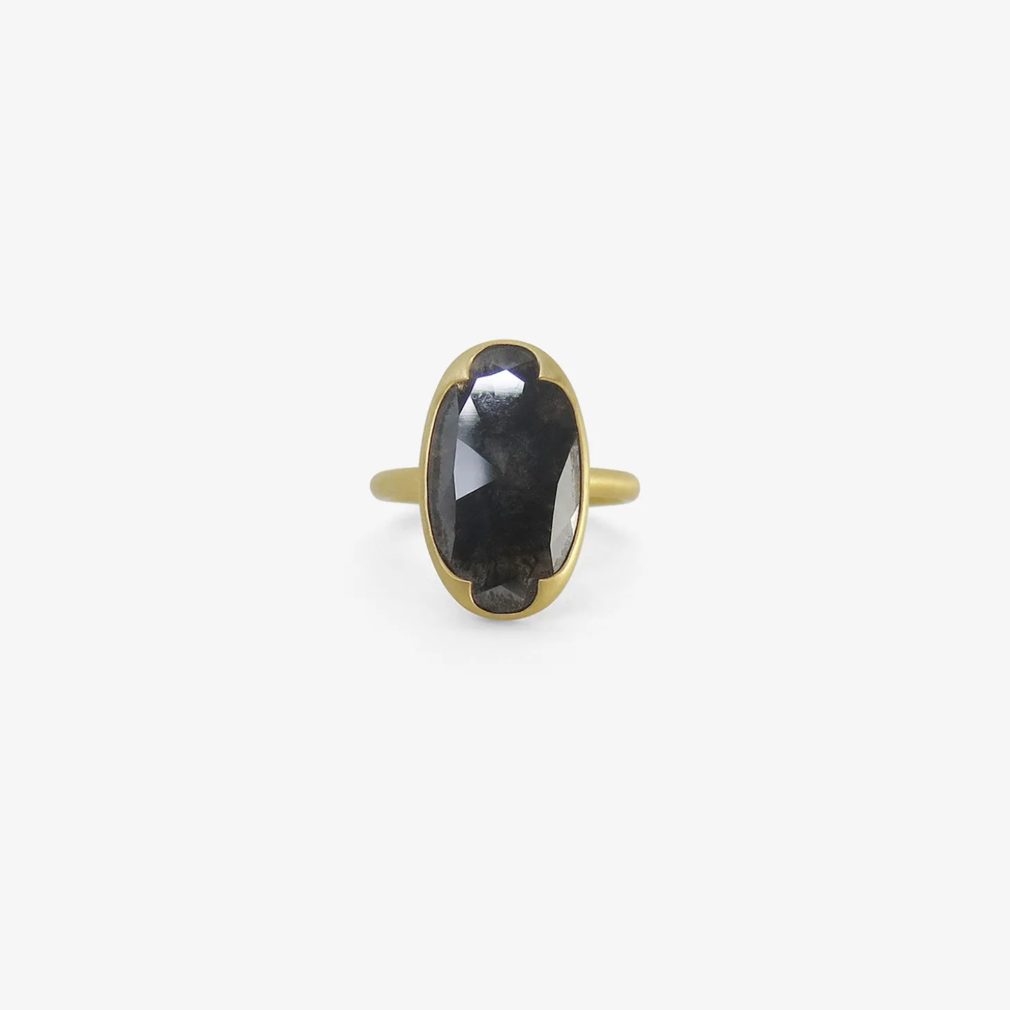 18k & large oval salt and pepper diamond ring, 4.58ct