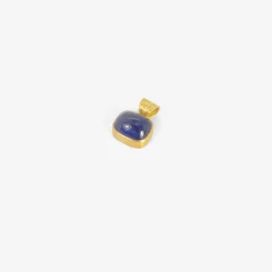 22k & medium cushion-shaped tanzanite pendant