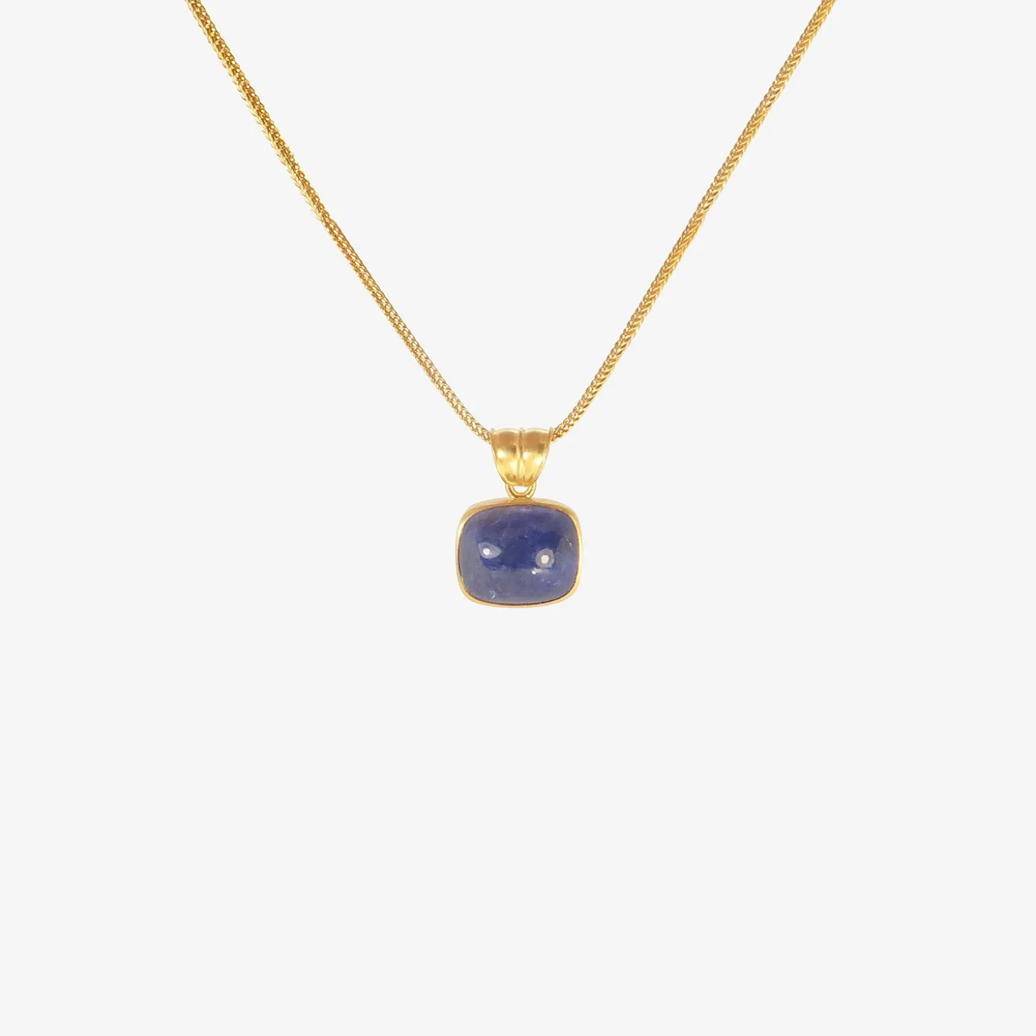 22k & medium cushion-shaped tanzanite pendant