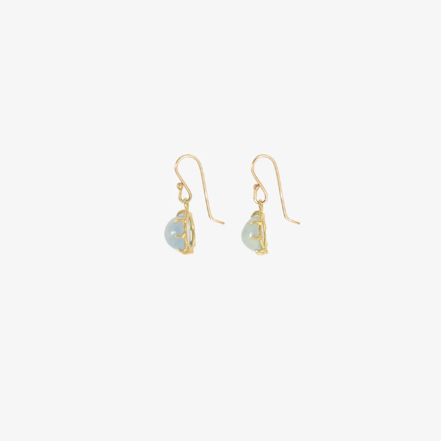 18k & oval aquamarine cabochon east/west earrings