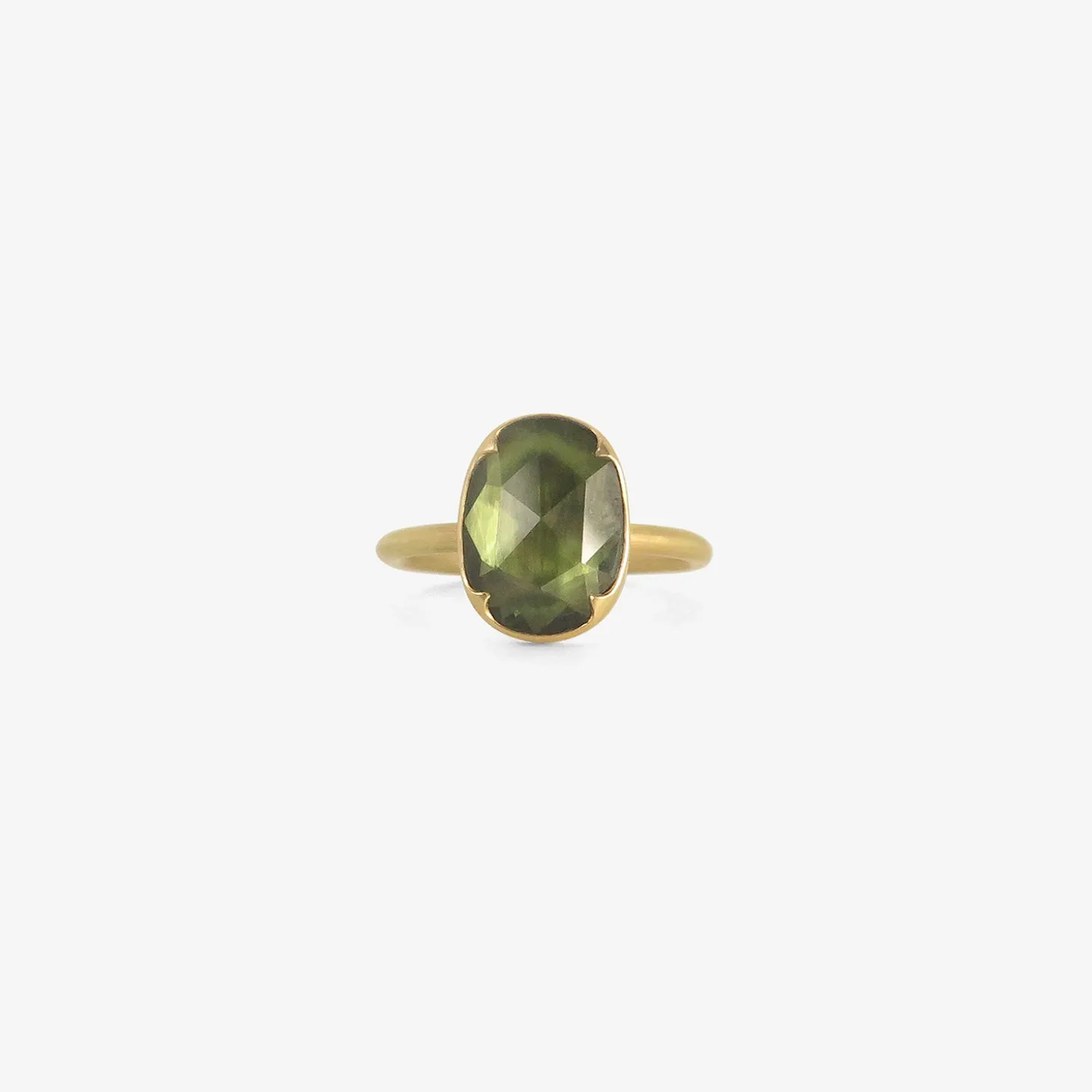 18k & oval faceted green sapphire ring, 3.2ct