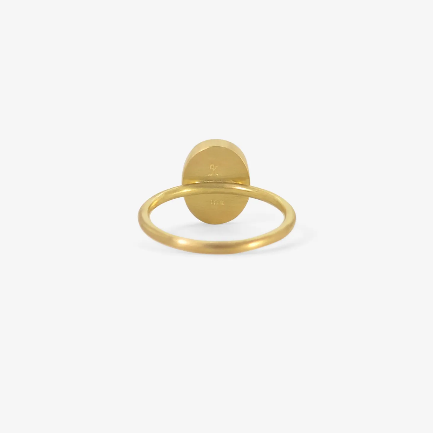18k & oval fine moonstone ring