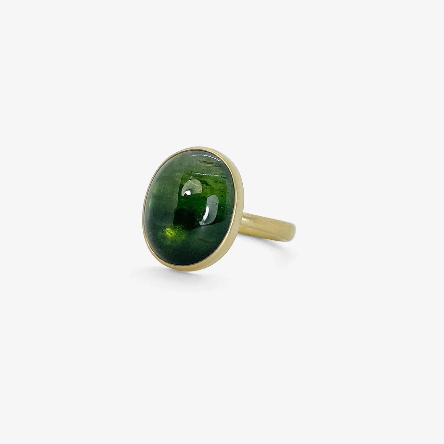 18k & oval green ombré tourmaline ring, 10.39ct