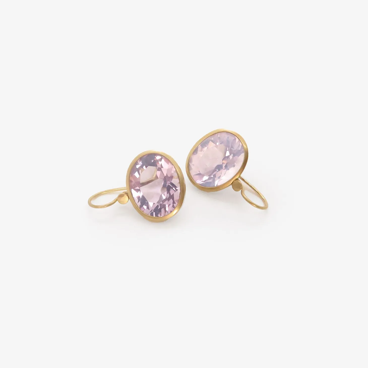 18k & oval lilac amethyst earrings, 21.98ct