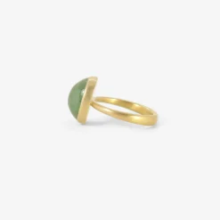 18k & oval pale green tourmaline ring, 9.23ct