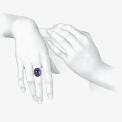 18k & oval tanzanite ring, 18.39ct