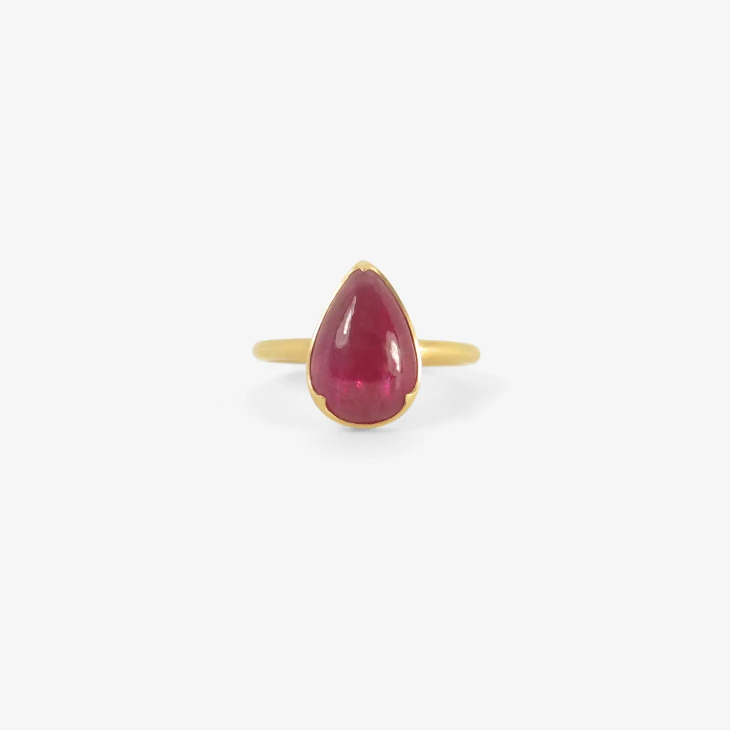 18k & pear-shaped cabochon ruby ring, 4.1ct