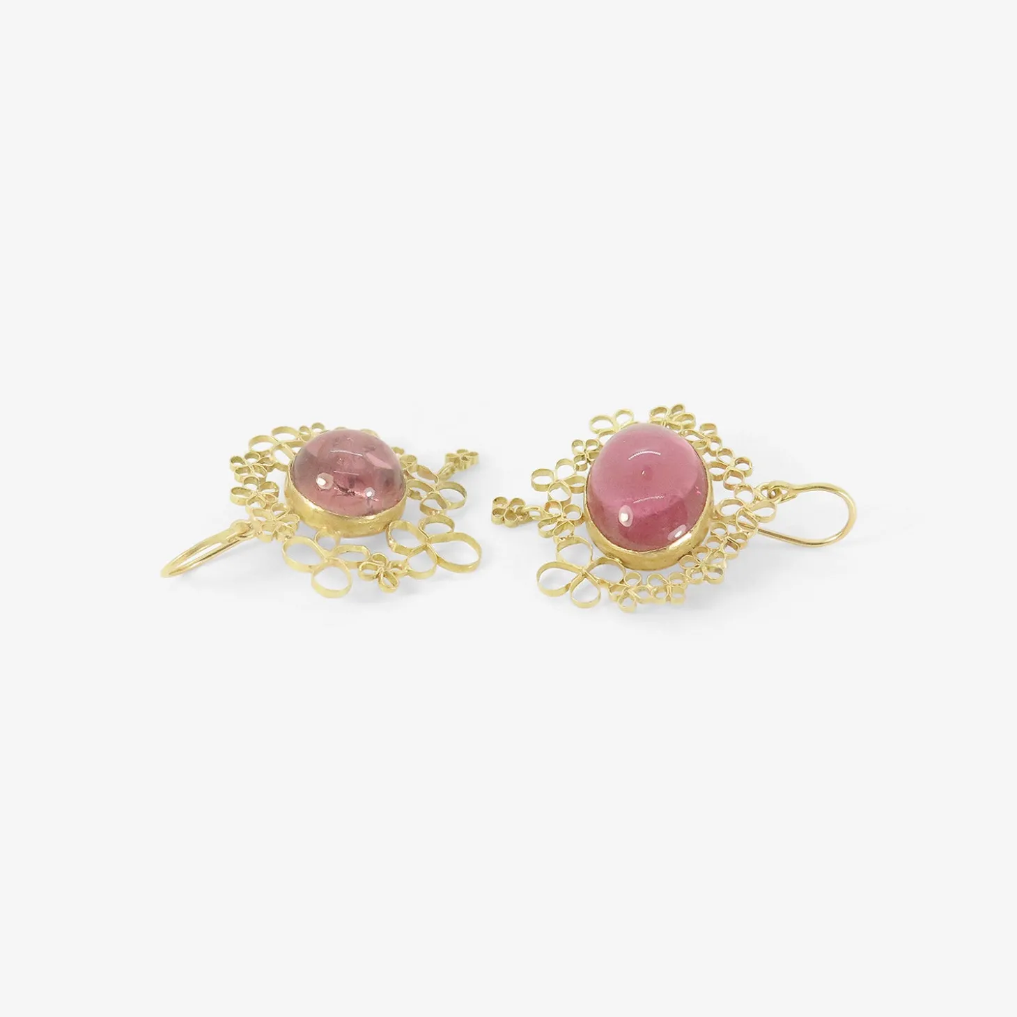 18k & pink tourmaline cabochon earrings with flowery filigree