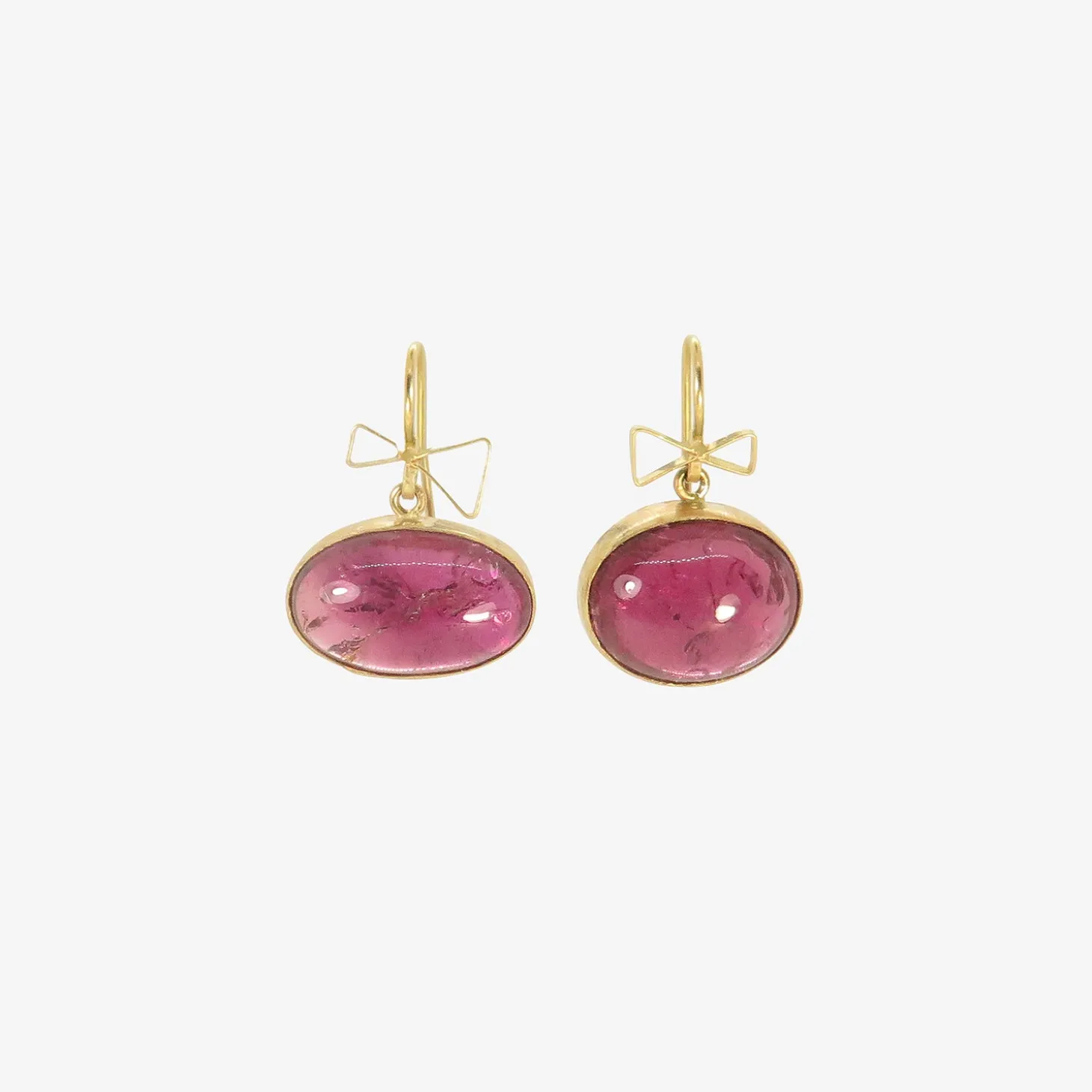 18k & pink tourmaline cabochon earrings with angular bow details, 24.5ct