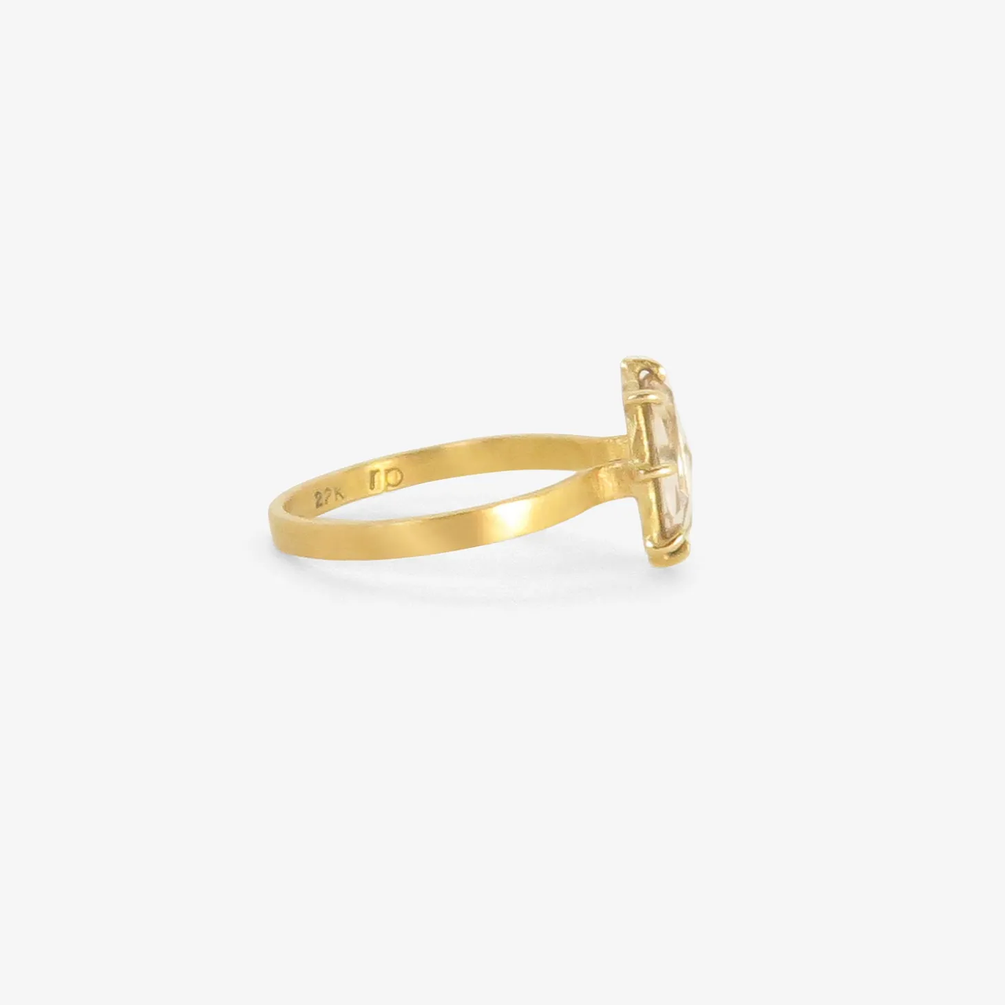 22k & prong-set rose-cut champagne diamond ring, 1.58ct