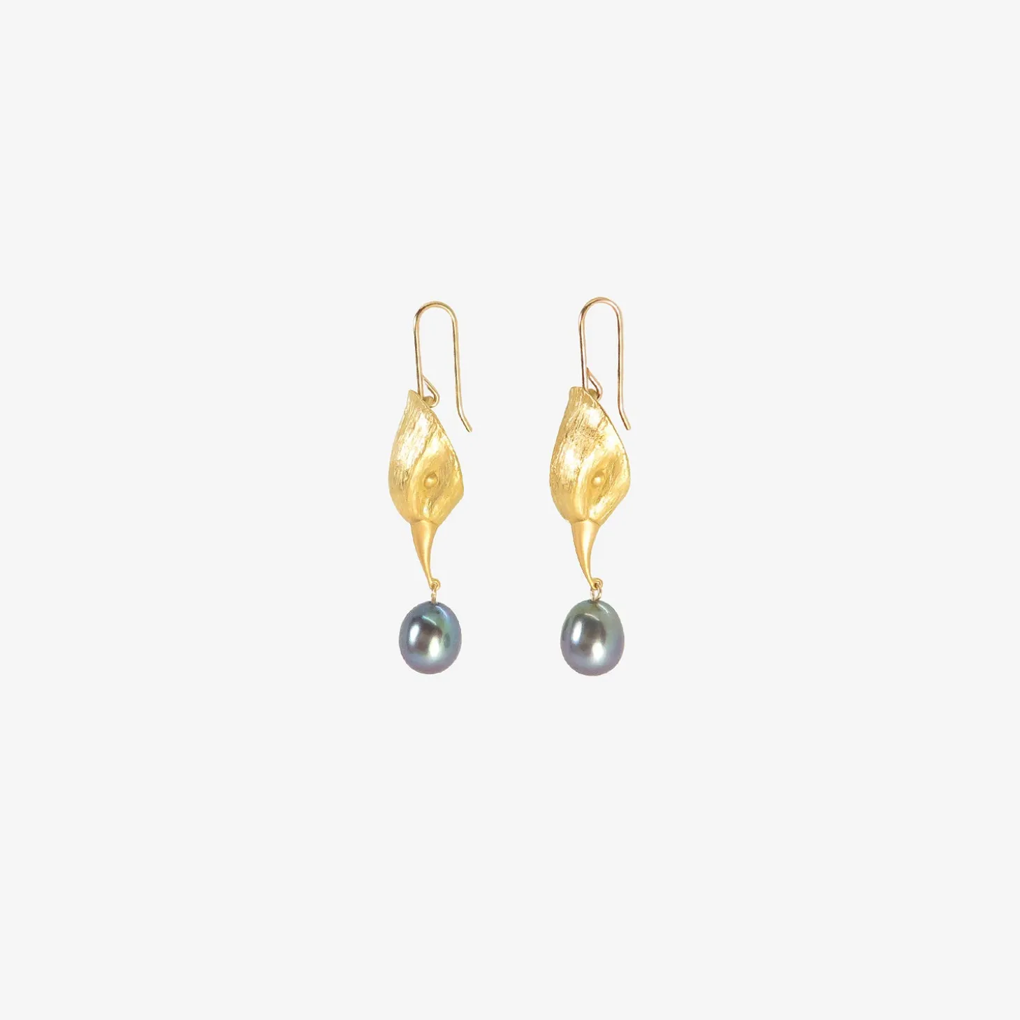 18k bird head earrings with black pearl eggs