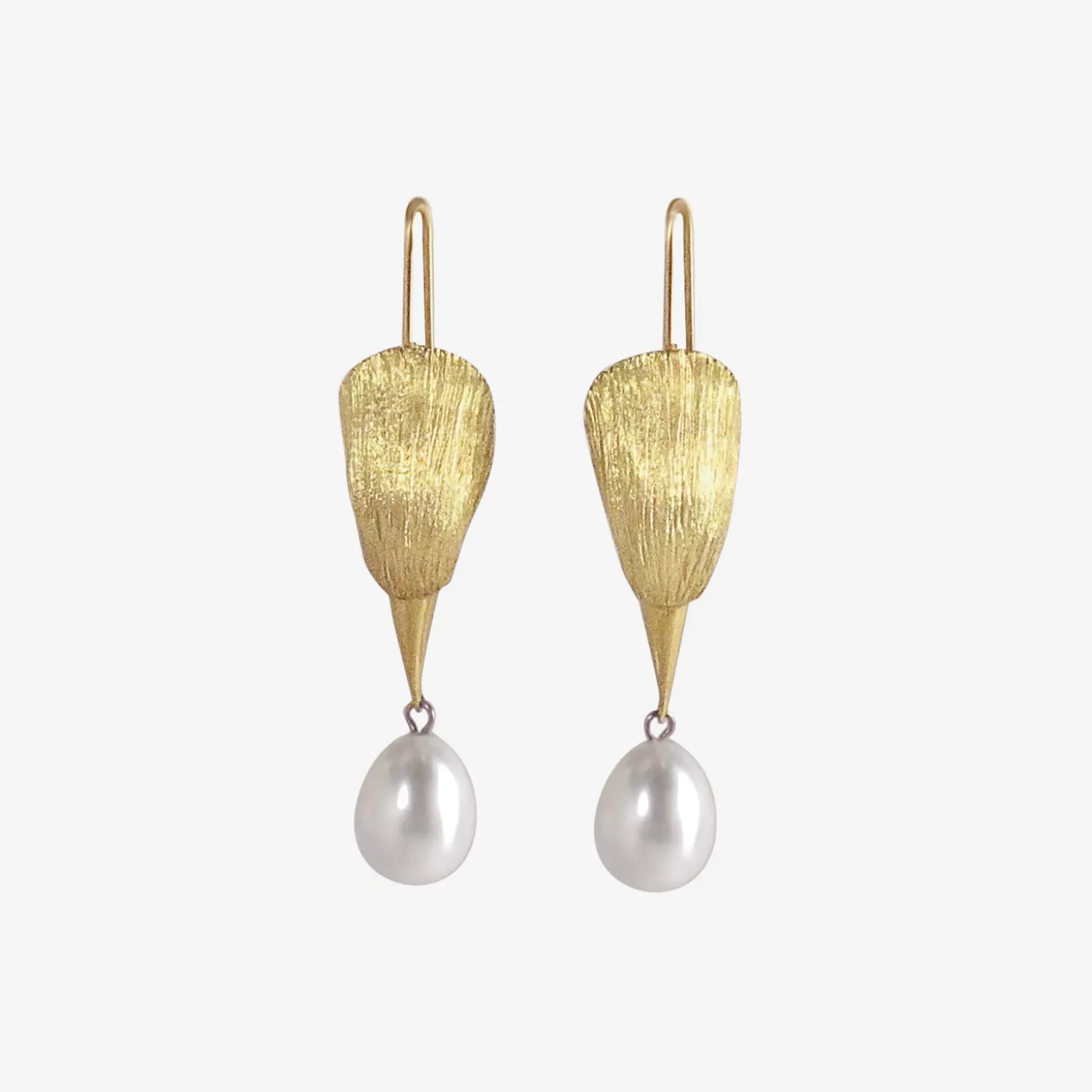 18k bird head earrings with pearl eggs