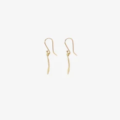 18k medium pear-shaped hammered scallop earrings