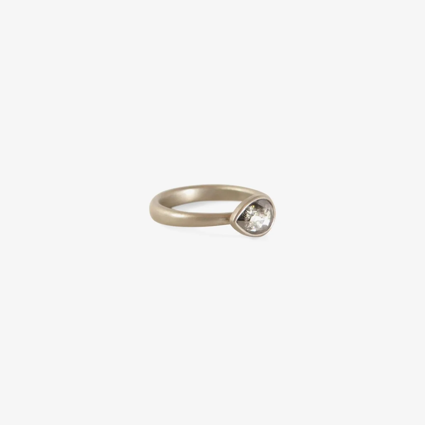 18k palladium & horizontal pear shaped diamond ring