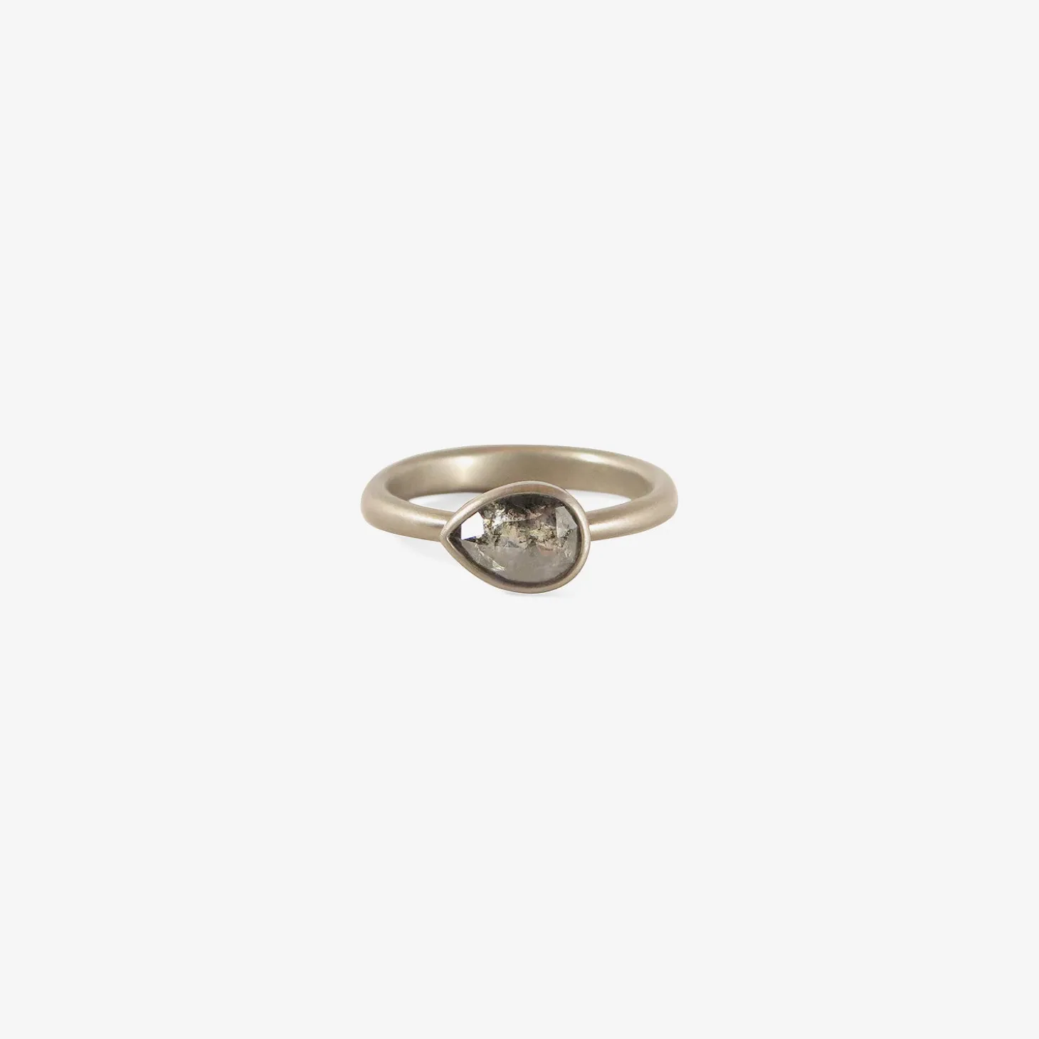 18k palladium & horizontal pear shaped diamond ring