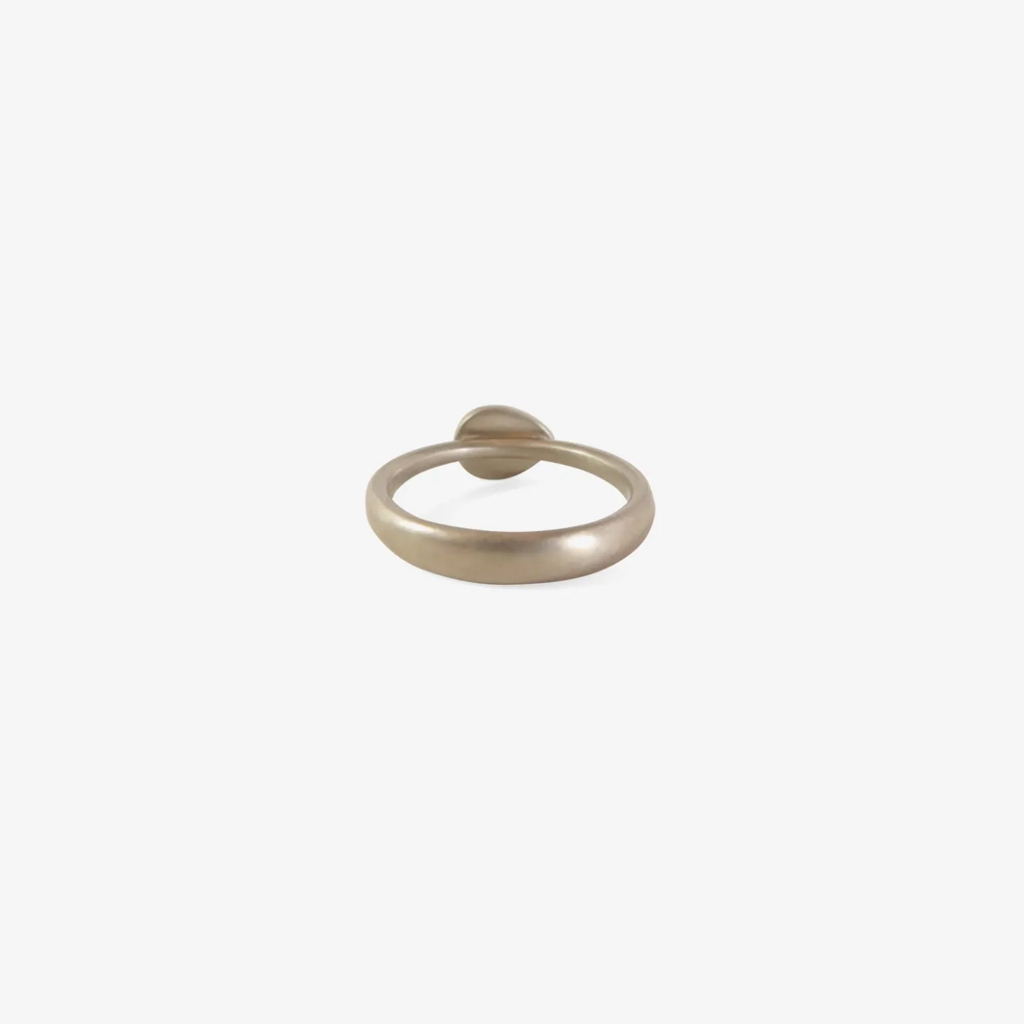 18k palladium & horizontal pear shaped diamond ring