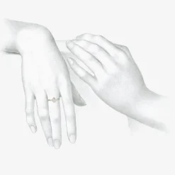 18k palladium & pear-shaped foggy white diamond ring, 0.95ct