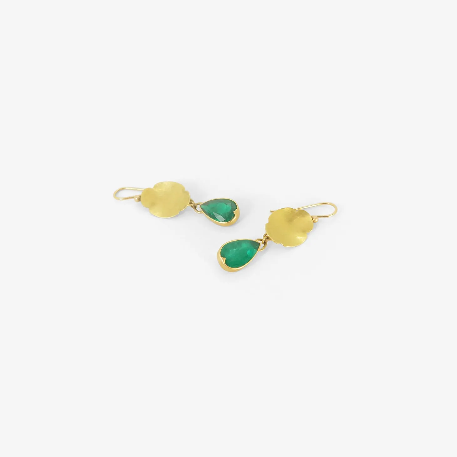 18k small oval scallop earrings with colombian emerald drops, 4ct