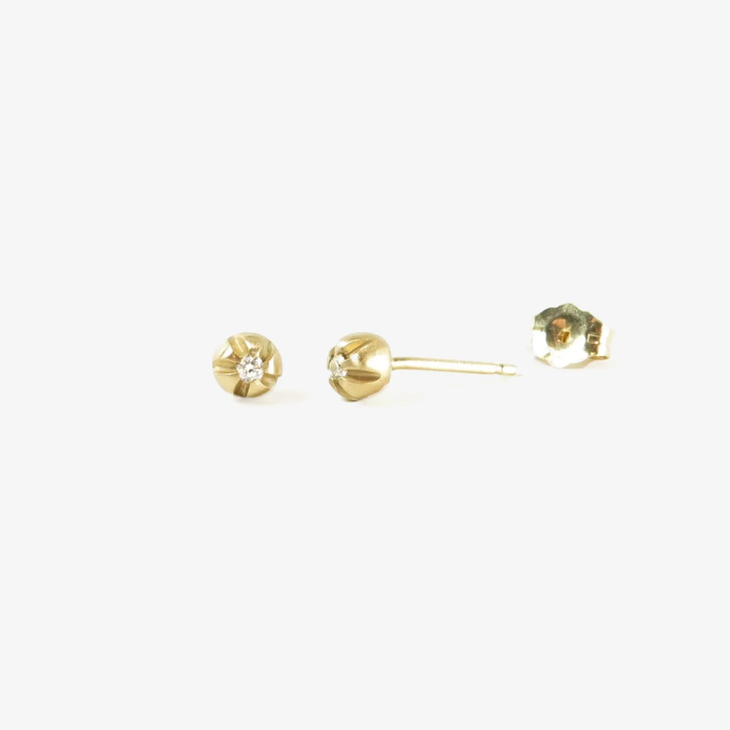 14k yellow gold & diamond medium blossom studs