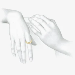 18k yellow gold stout band, size 6 1/2
